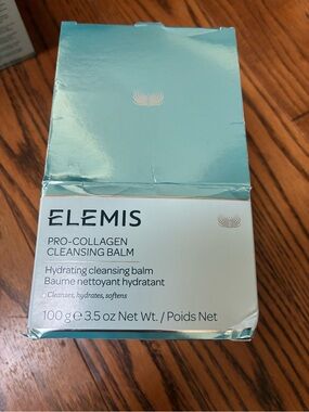 ELEMIS Pro Collagen Cleansing Balm 100g
Note wear to box